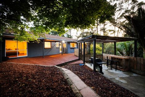 Photo of property in 140 Aokautere Drive, Fitzherbert, Palmerston North, 4410