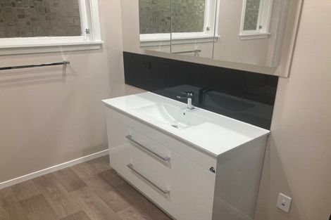 Photo of property in 38 August Street, Stokes Valley, Lower Hutt, 5019