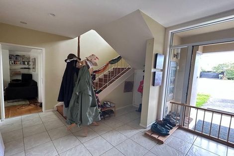 Photo of property in 3/7 Seacliffe Avenue, Belmont, Auckland, 0622