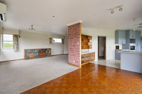 Photo of property in 425 Makerua Road, Tokomaru, 4474
