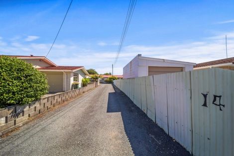 Photo of property in 14 Huatoki Street, Vogeltown, New Plymouth, 4310