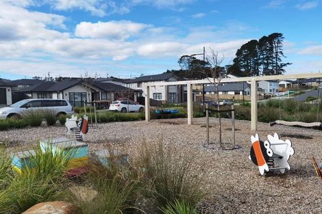 Photo of property in 57 Accolage Boulevard, Kumeu, 0810