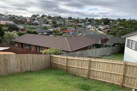 Photo of property in 12 Broadfield Street, Massey, Auckland, 0614