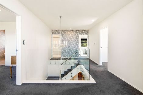 Photo of property in 20 Renoir Street, West Harbour, Auckland, 0618