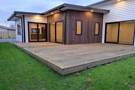 Photo of property in 10a Queenwood Road, Levin, 5510