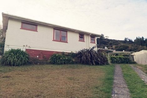 Photo of property in 40 Parenga Street, Wainuiomata, Lower Hutt, 5014