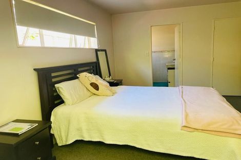 Photo of property in 31 Tiri Tiri Road, Birkdale, Auckland, 0626