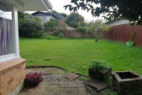 Photo of property in 2/11 Lingfield Street, Glenfield, Auckland, 0629