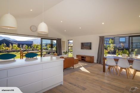 Photo of property in 39 Jacks Point Rise, Jacks Point, Queenstown, 9371