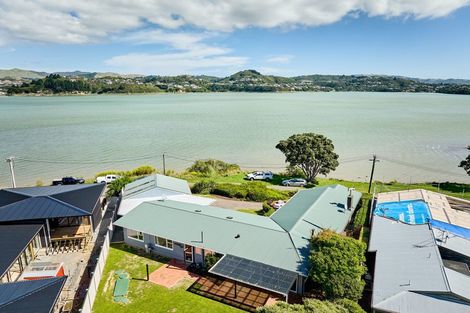 Photo of property in 19 Motukaraka Point, Pauatahanui, Porirua, 5381