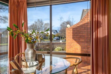 Photo of property in 19 Althorp Place, Avonhead, Christchurch, 8042