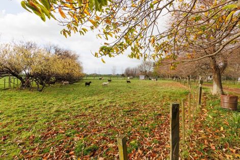 Photo of property in 32 Staces Road, Aokautere, Palmerston North, 4471