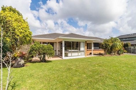 Photo of property in 3 Serrita Avenue, Sunnyhills, Auckland, 2010