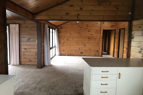 Photo of property in 115 Victoria Road, Cambridge, 3493