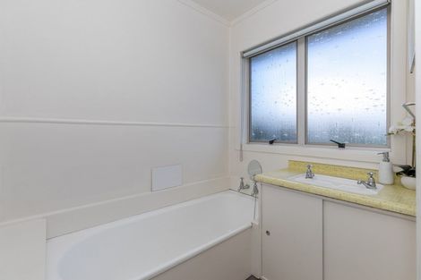 Photo of property in 8a Tanekaha Place, Pukete, Hamilton, 3200