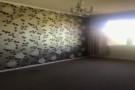 Photo of property in 2/33 Hamlin Road, Mount Wellington, Auckland, 1060