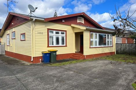 Photo of property in 3152 Great North Road, New Lynn, Auckland, 0600