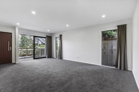 Photo of property in 41 Kingdale Road, Henderson, Auckland, 0610