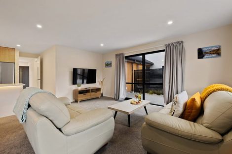 Photo of property in 5 Packhorse Lane, Arthurs Point, Queenstown, 9371