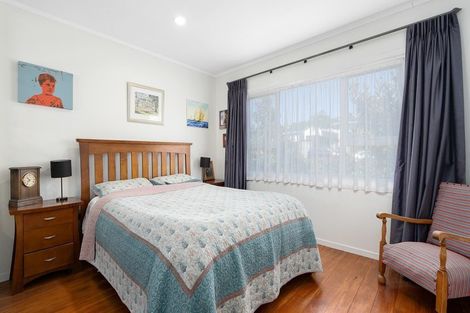 Photo of property in 19 Alberta Road, Glen Avon, New Plymouth, 4312