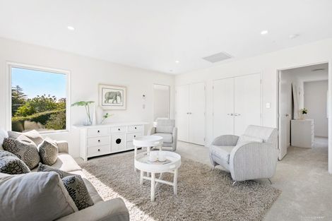 Photo of property in 154a Awaruku Road, Torbay, Auckland, 0630