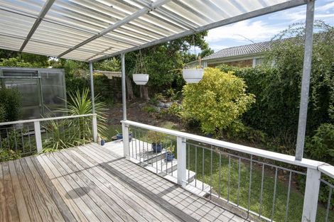 Photo of property in 41 Beechdale Crescent, Pakuranga Heights, Auckland, 2010