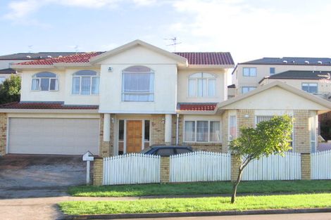 Photo of property in 14 Chieftain Rise, Goodwood Heights, Auckland, 2105