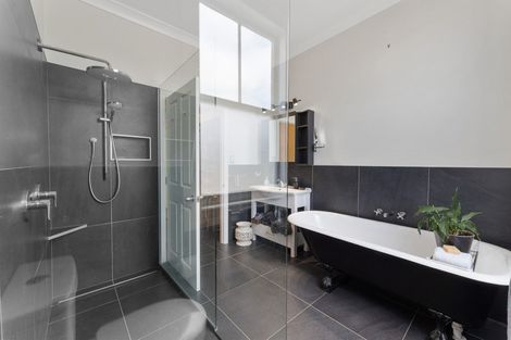 Photo of property in 76 Smart Road, Glen Avon, New Plymouth, 4312