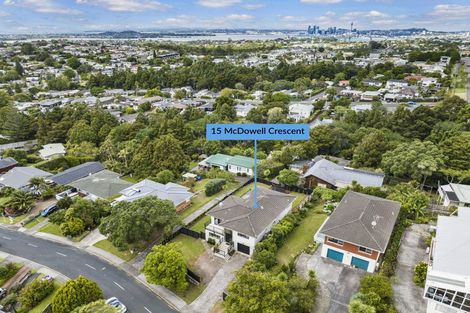 Photo of property in 15 Mcdowell Crescent, Hillcrest, Auckland, 0627