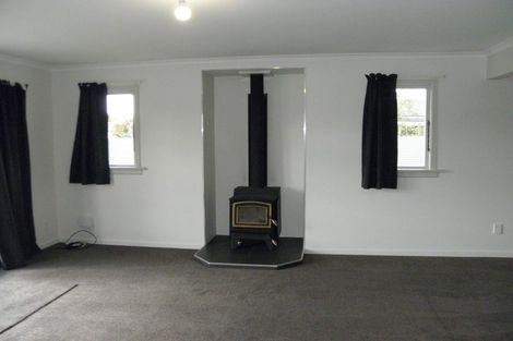 Photo of property in 35 Mary Street, Winton, 9720