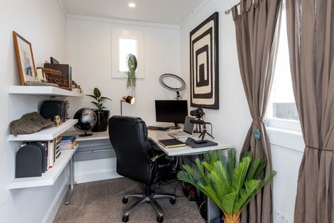 Photo of property in 45 Wellesley Road, Napier South, Napier, 4110