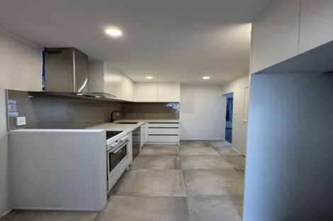 Photo of property in 1/3 Miraka Place, Birkenhead, Auckland, 0626