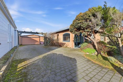 Photo of property in 55 Royal Crescent, Saint Kilda, Dunedin, 9012