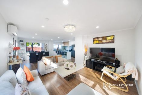 Photo of property in 5 Kereru Rise, Papakura, 2110