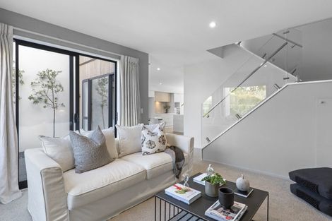 Photo of property in 4 Dave Jamieson Lane, Hillmorton, Christchurch, 8024