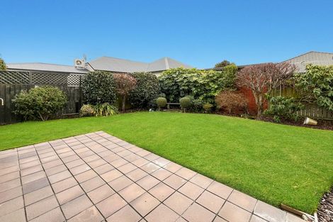 Photo of property in 30a Taylors Avenue, Bryndwr, Christchurch, 8052