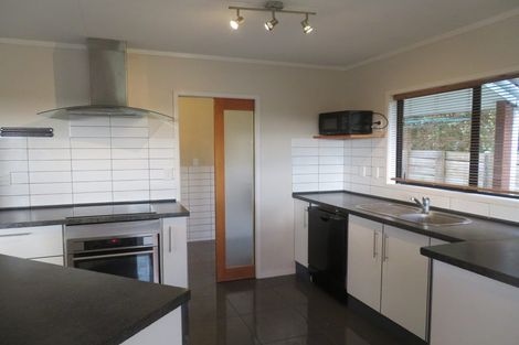 Photo of property in 3 Merrill Place, Birkdale, Auckland, 0626