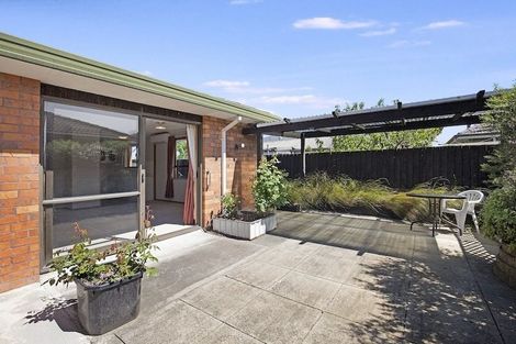 Photo of property in 1/3 Winters Road, Redwood, Christchurch, 8051