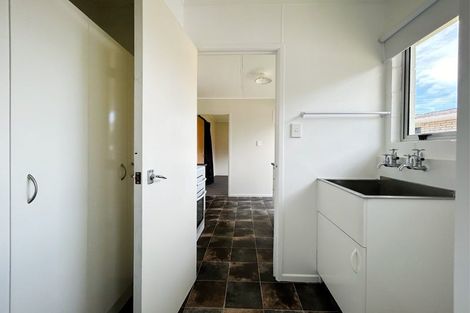 Photo of property in 2/52 Bayly Street, Waitara, 4320