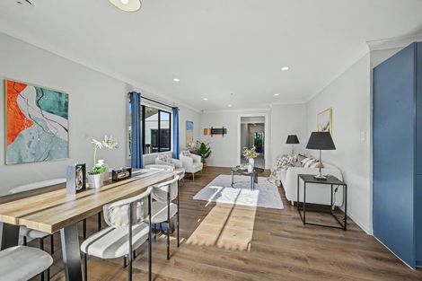 Photo of property in 30 Arlette Place, Massey, Auckland, 0614