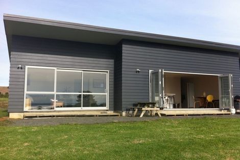 Photo of property in 3143 South Head Road, South Head, Helensville, 0874