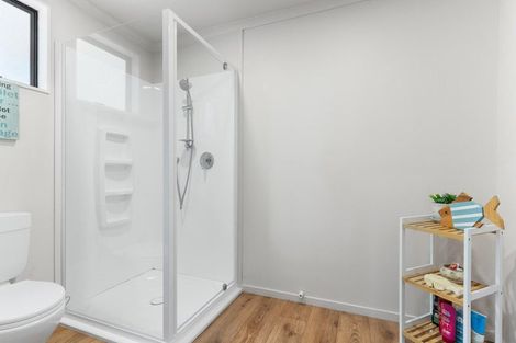 Photo of property in 101 Bruce Wallace Place, Whangamata, 3620