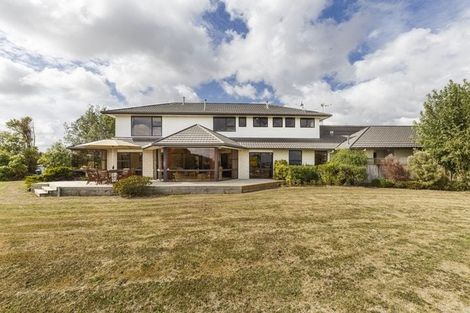 Photo of property in 515 Roberts Line, Kelvin Grove, Palmerston North, 4470