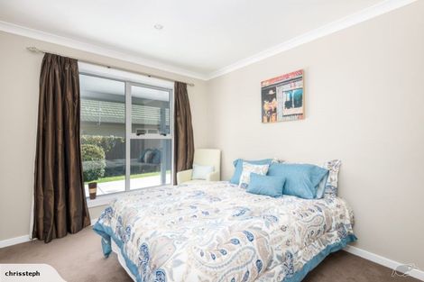 Photo of property in 18 Heathglen Avenue, Parklands, Christchurch, 8083