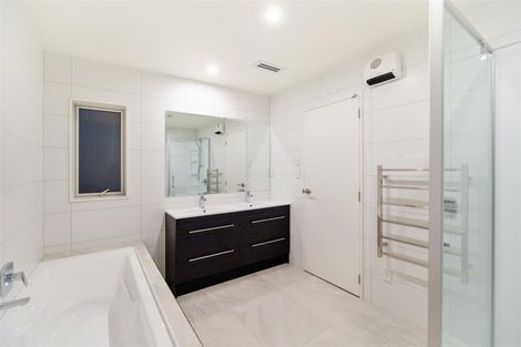 Photo of property in 175 Godfrey Drive, Orewa, 0931