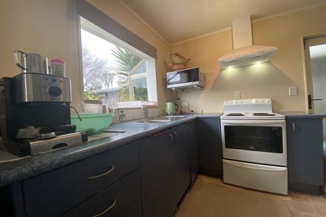 Photo of property in 35 Rua Road, Glen Eden, Auckland, 0602