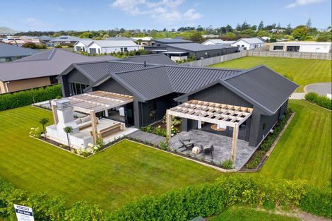 Photo of property in 24 Coralie Place, Lansdowne, Masterton, 5810