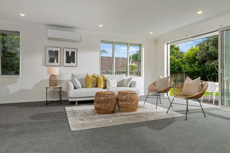 Photo of property in 9 Bonny Crescent, Massey, Auckland, 0614