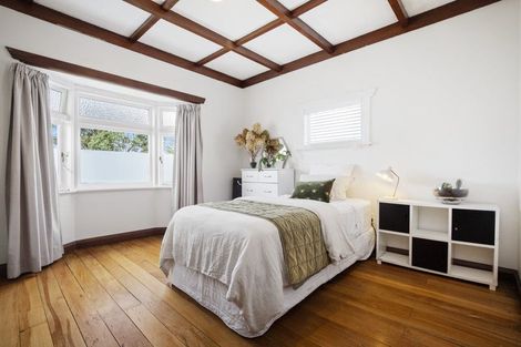 Photo of property in 18 Sandspit Road, Waiuku, 2123