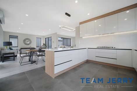 Photo of property in 2 Gertrude Cole Road, Clarks Beach, 2122